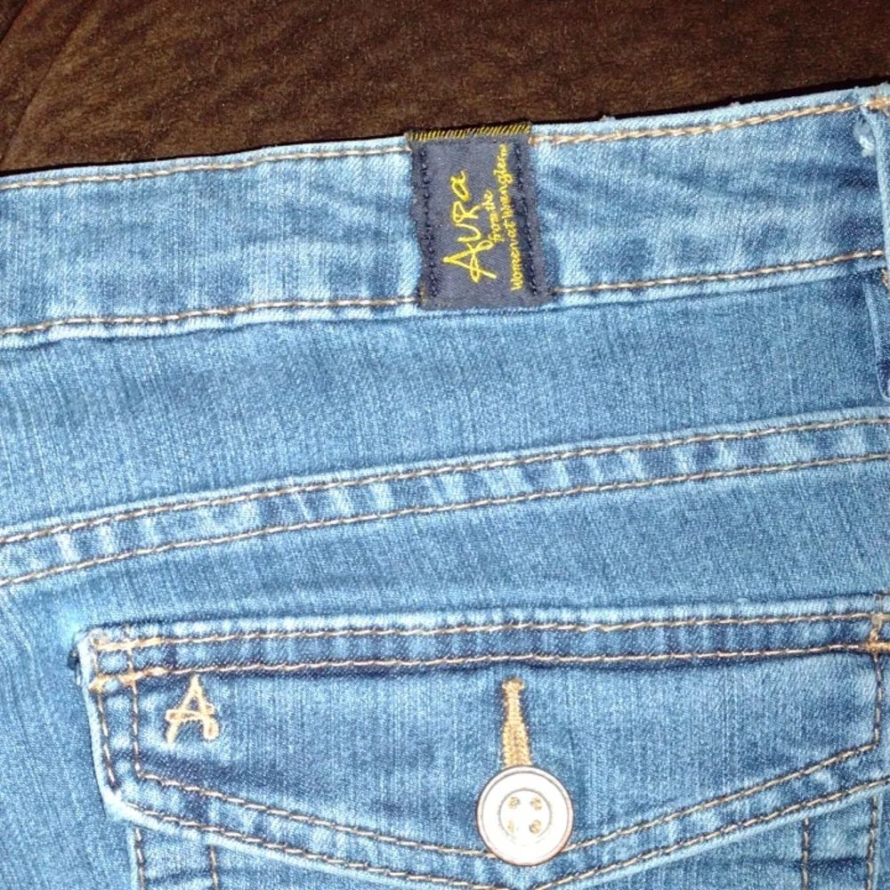 Aura Wrangler boot cut jeans - Picture 4 of 7